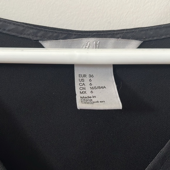 H&M black top, size 6 - Picture 2 of 3